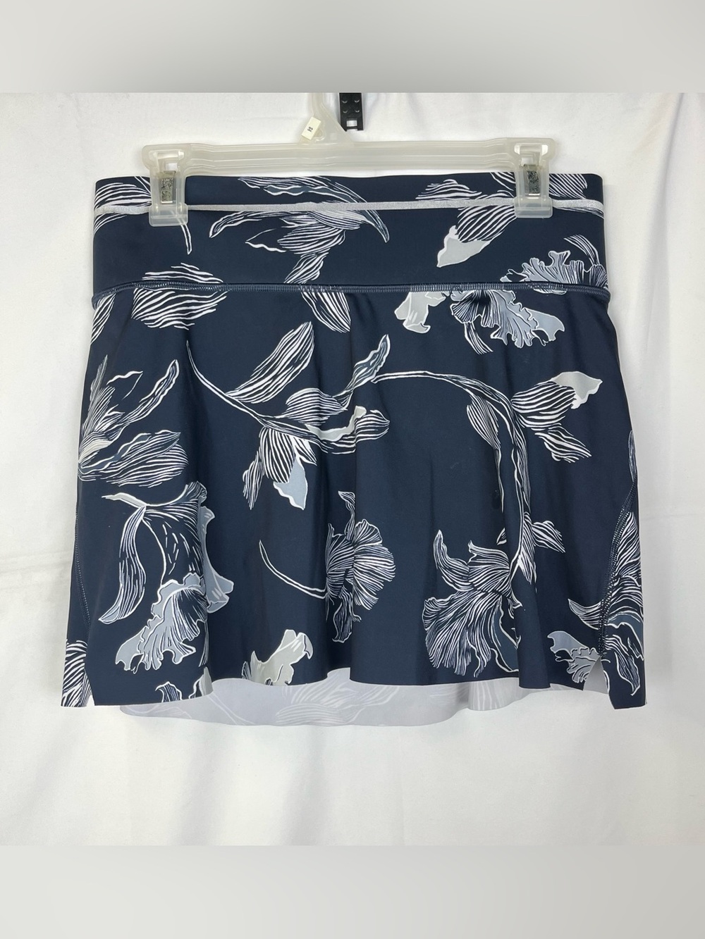 Athleta Sonic High-Rise Navy Blue Floral Athletic Skort S